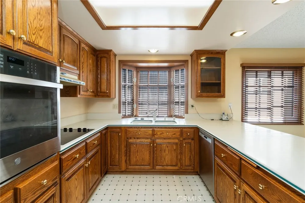 19341 Willowbrook Yorba Linda, CA 92886