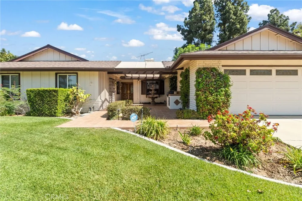 19341 Willowbrook Yorba Linda, CA 92886