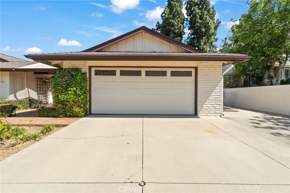 19341 Willowbrook Yorba Linda, CA 92886