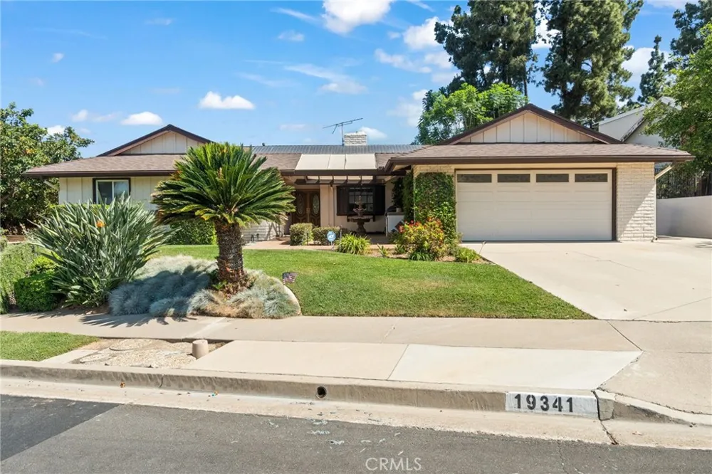 19341 Willowbrook Yorba Linda, CA 92886