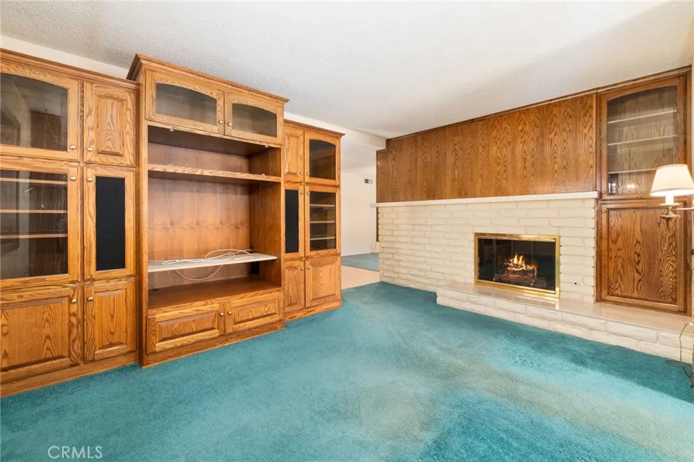 19341 Willowbrook Yorba Linda, CA 92886