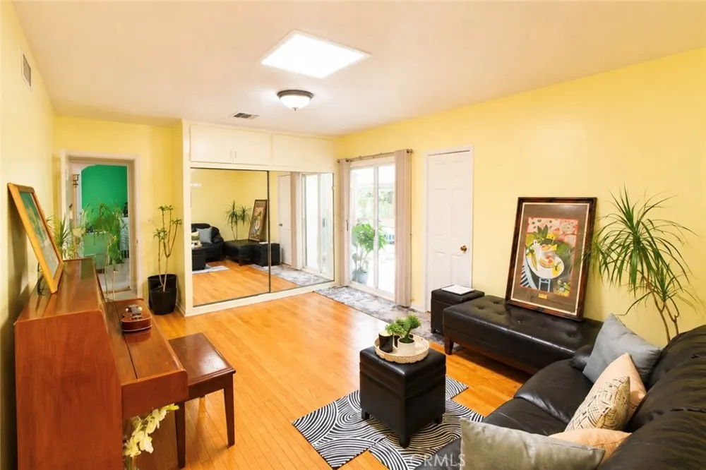 6221 Choctaw Drive Westminster, CA 92683