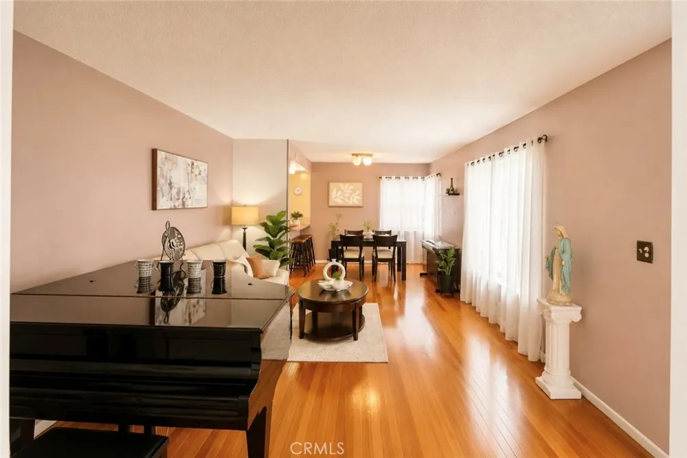 6221 Choctaw Drive Westminster, CA 92683