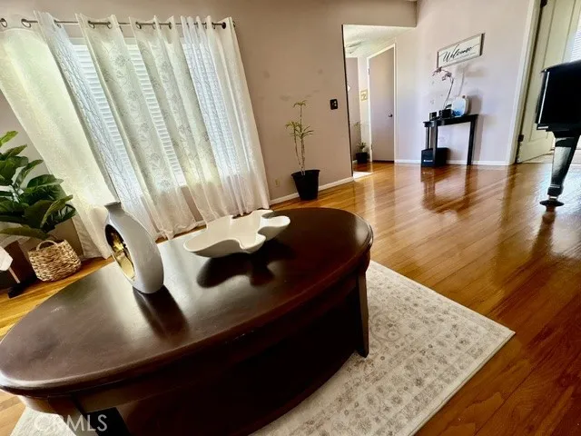 6221 Choctaw Drive Westminster, CA 92683