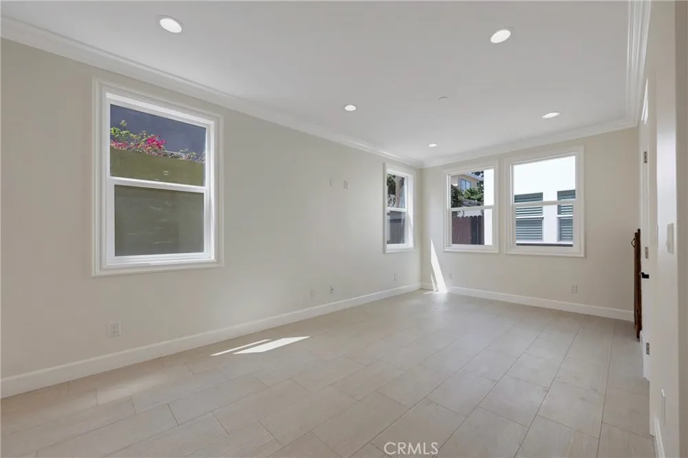 7776 Liberty Huntington Beach, CA 92647