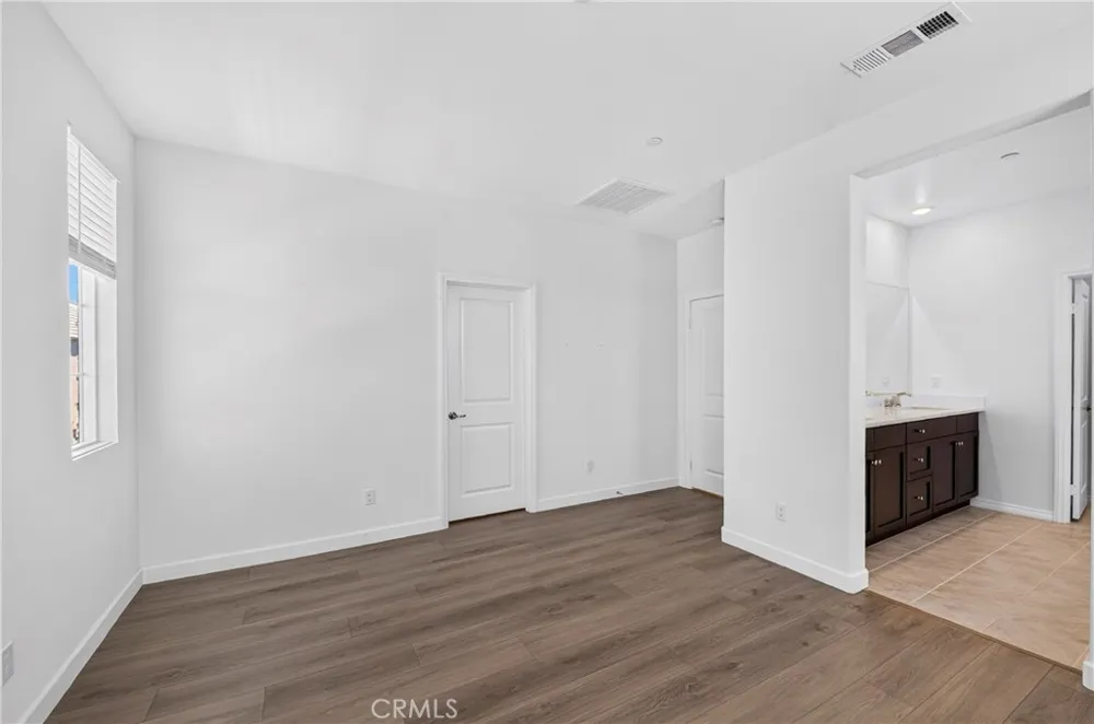 8564 Exposition Chino, CA 91708