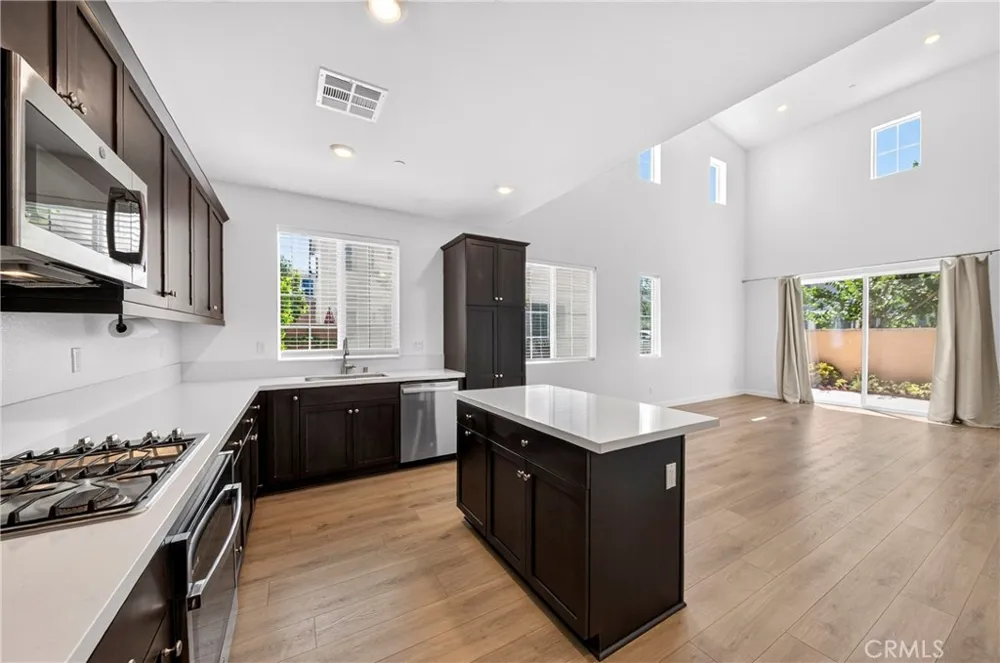 8564 Exposition Chino, CA 91708