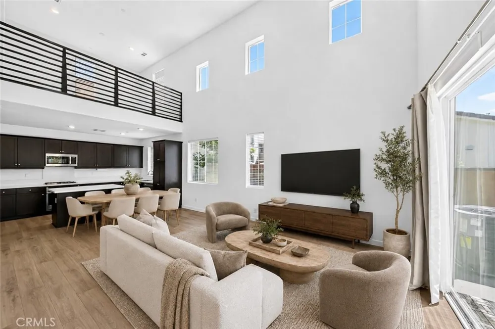 8564 Exposition Chino, CA 91708