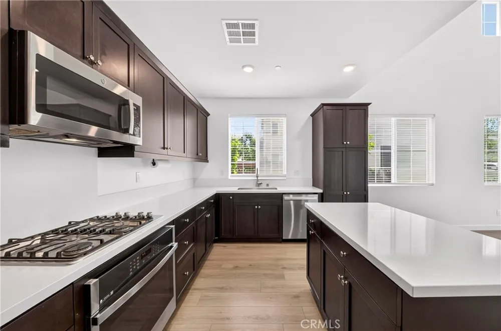 8564 Exposition Chino, CA 91708