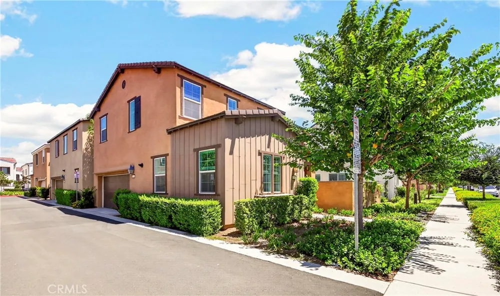 8564 Exposition Chino, CA 91708