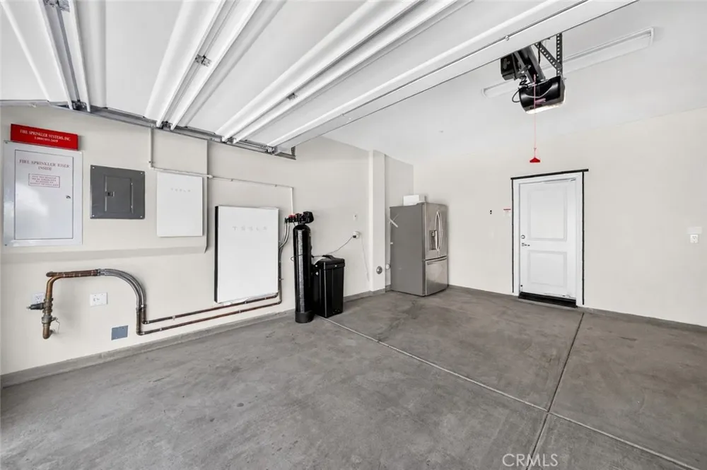 8564 Exposition Chino, CA 91708