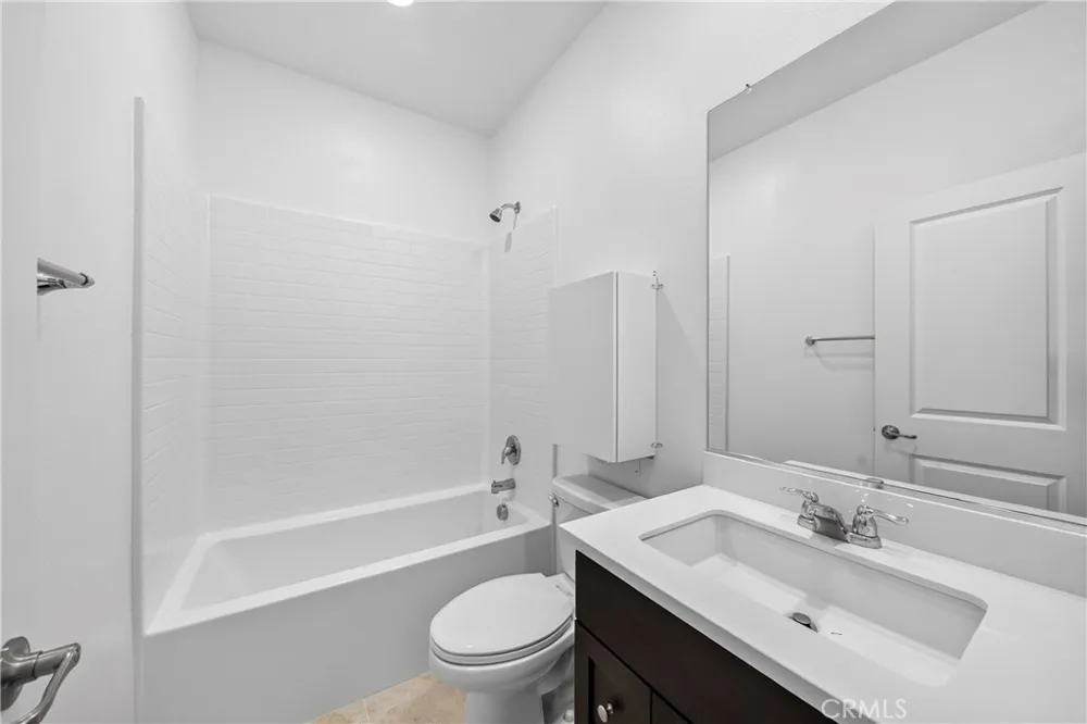 8564 Exposition Chino, CA 91708
