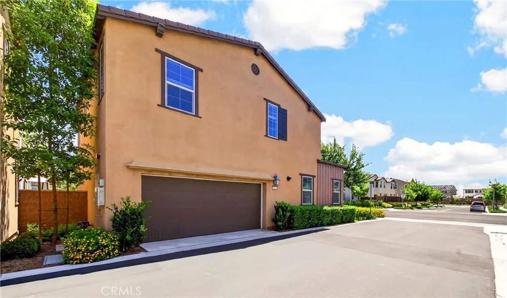 8564 Exposition Chino, CA 91708
