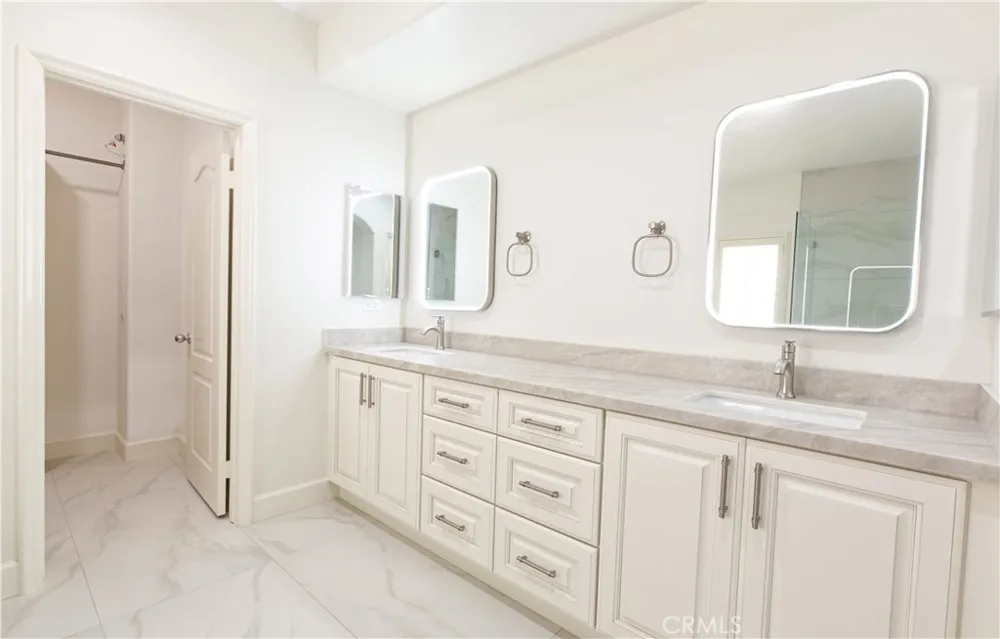 321 9th Street Huntington Beach, CA 92648