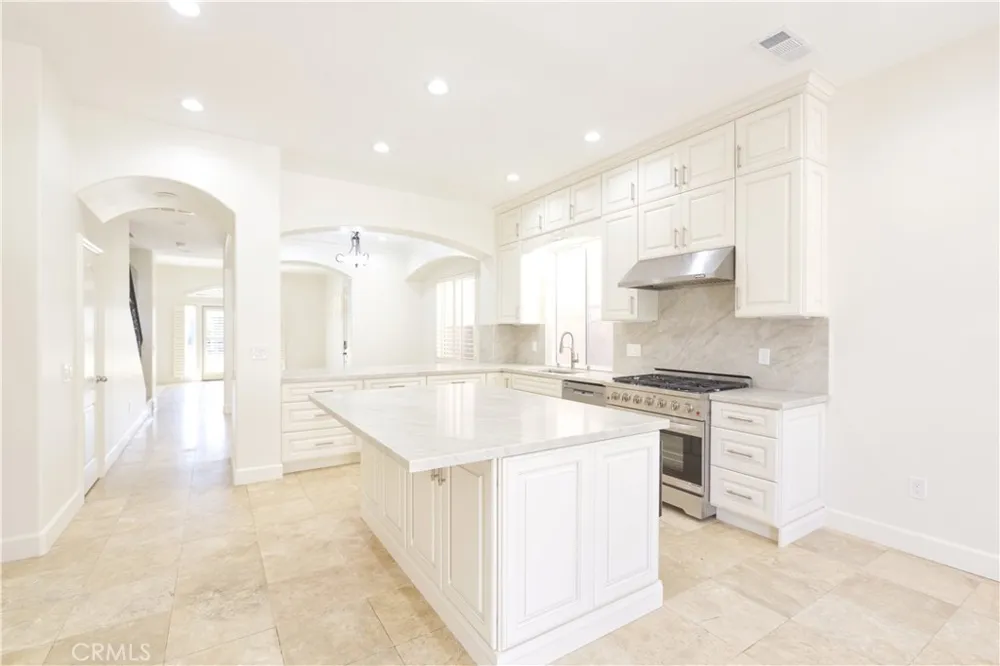 321 9th Street Huntington Beach, CA 92648