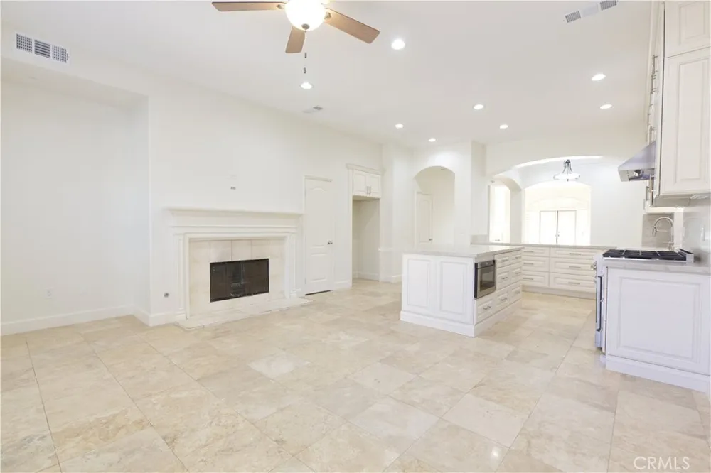 321 9th Street Huntington Beach, CA 92648
