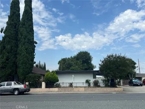2201 S Towne