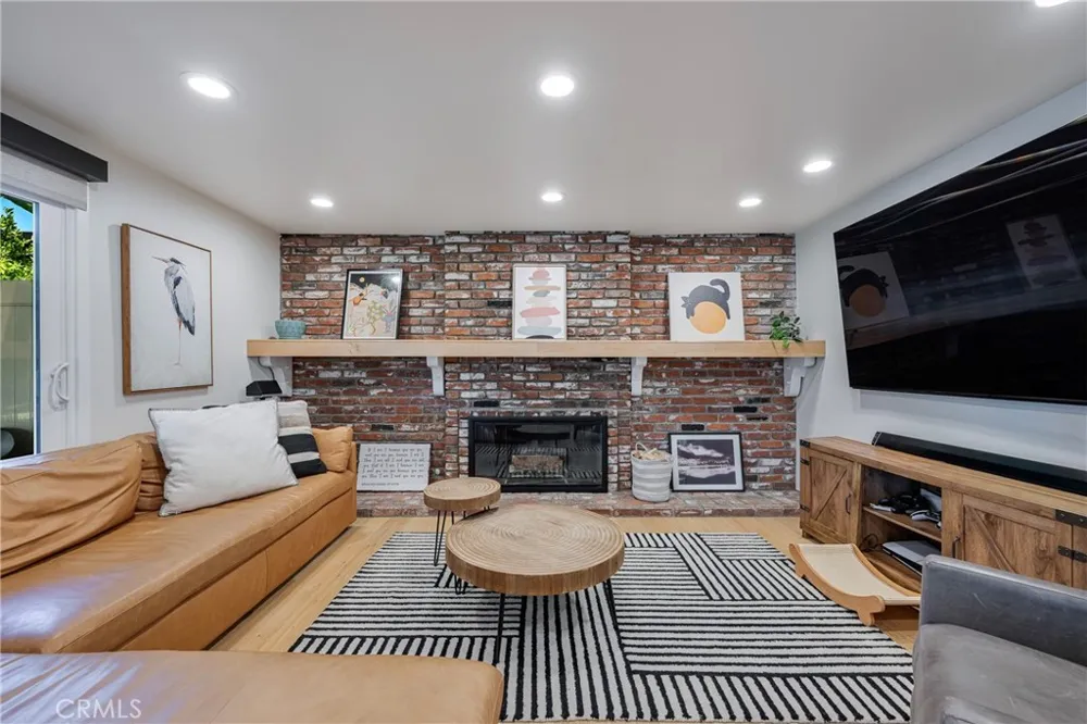 19741 Venecia Lane Yorba Linda, CA 92886