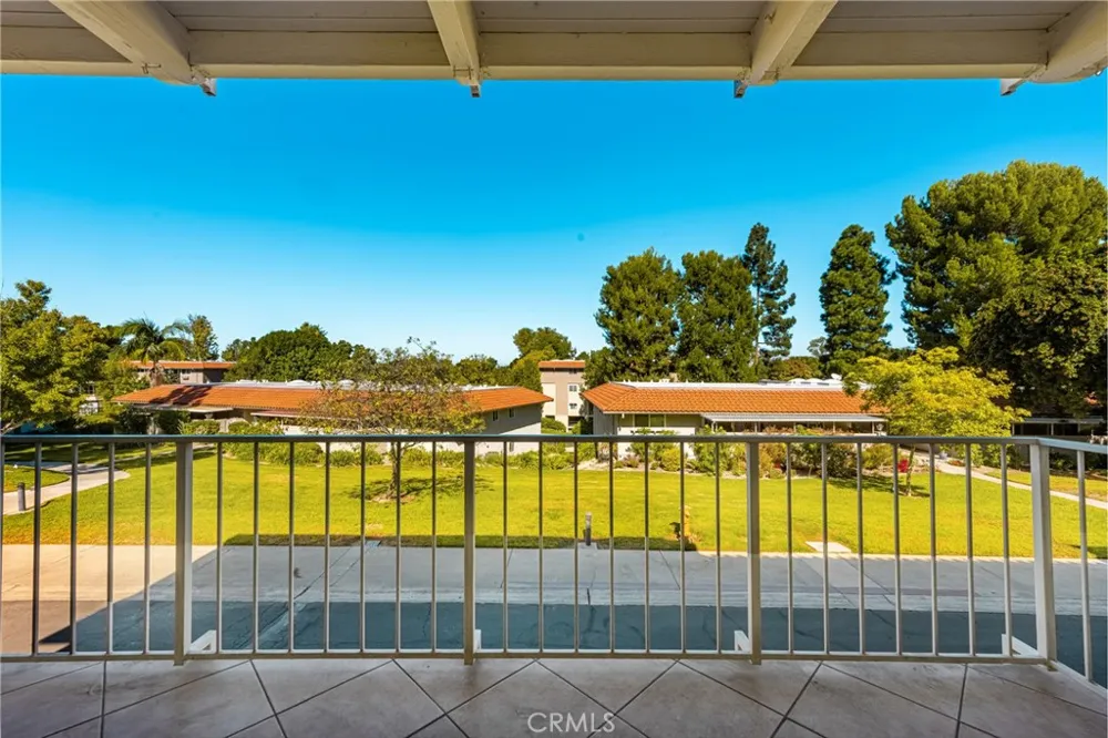 2286 Via Puerta #A Laguna Woods, CA 92637