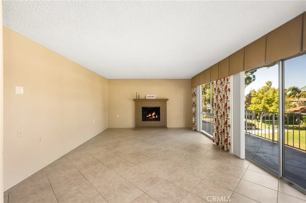 2286 Via Puerta #A Laguna Woods, CA 92637