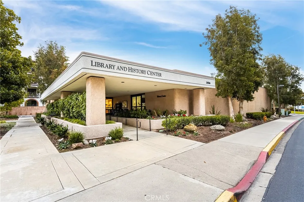 2286 Via Puerta #A Laguna Woods, CA 92637