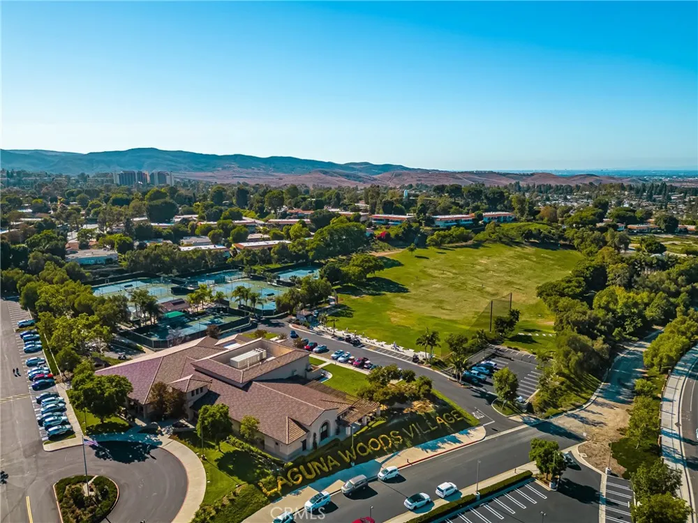 2286 Via Puerta #A Laguna Woods, CA 92637