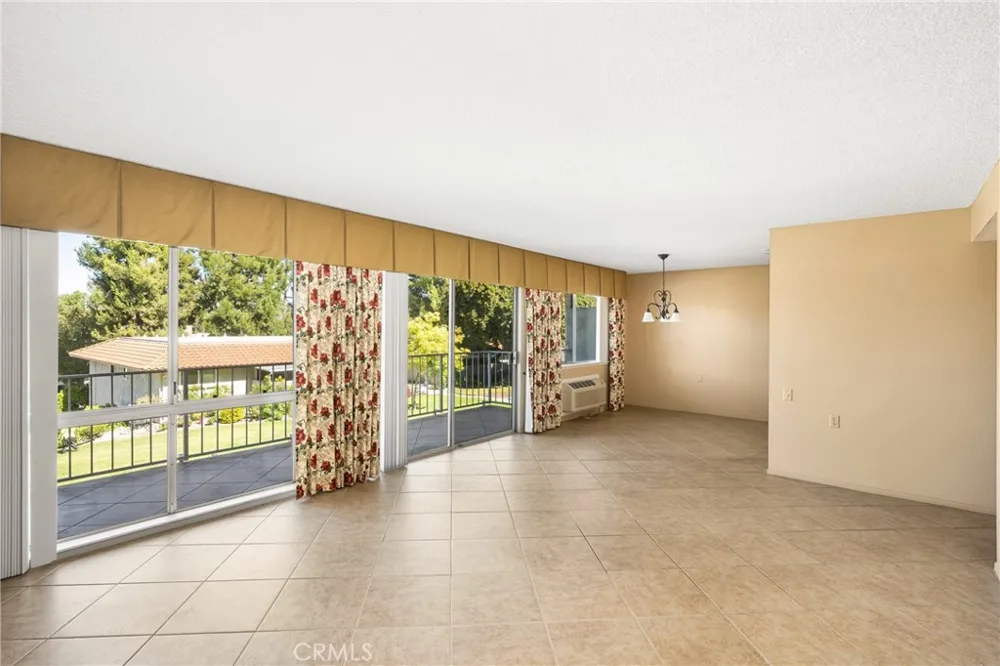 2286 Via Puerta #A Laguna Woods, CA 92637