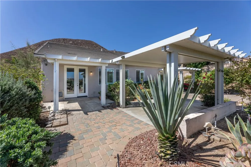 31916 Birchwood Lake Elsinore, CA 92532