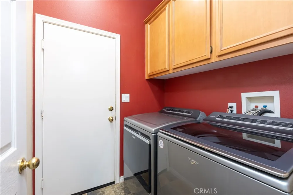 31916 Birchwood Lake Elsinore, CA 92532