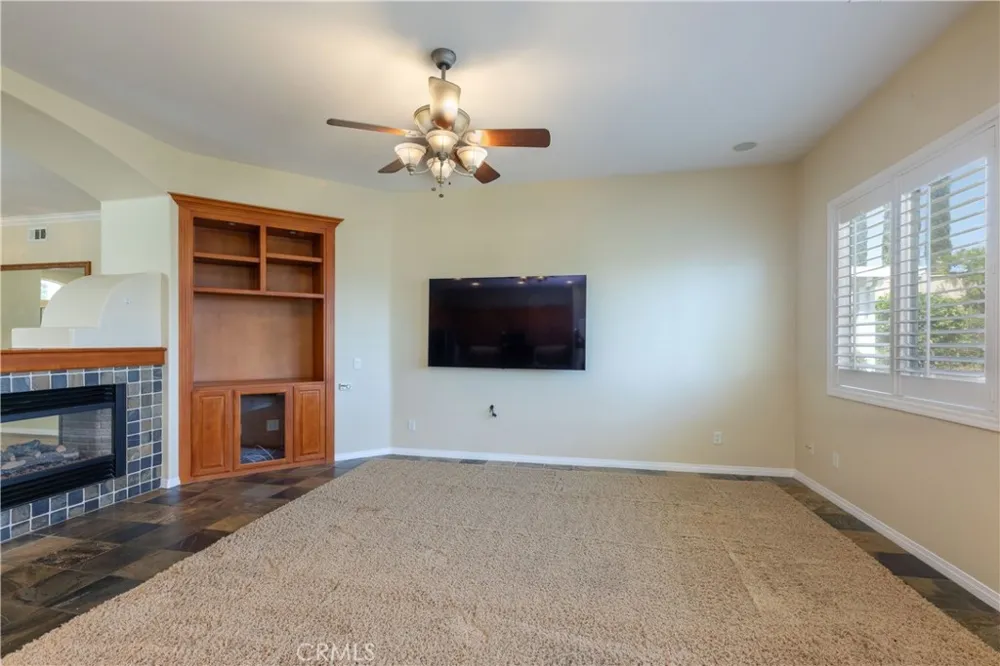 31916 Birchwood Lake Elsinore, CA 92532