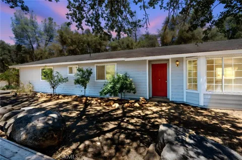4074 Lakeview