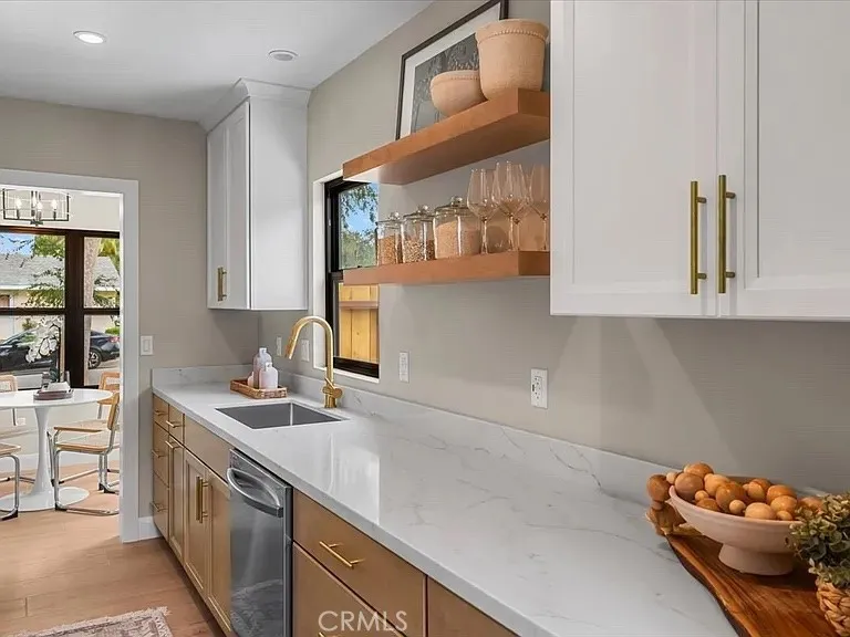206 Olive Claremont, CA 91711