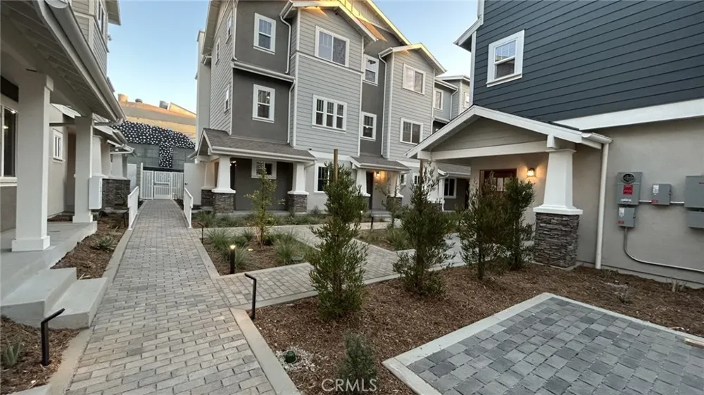 1336 Locust Avenue #4 Long Beach, CA 90813