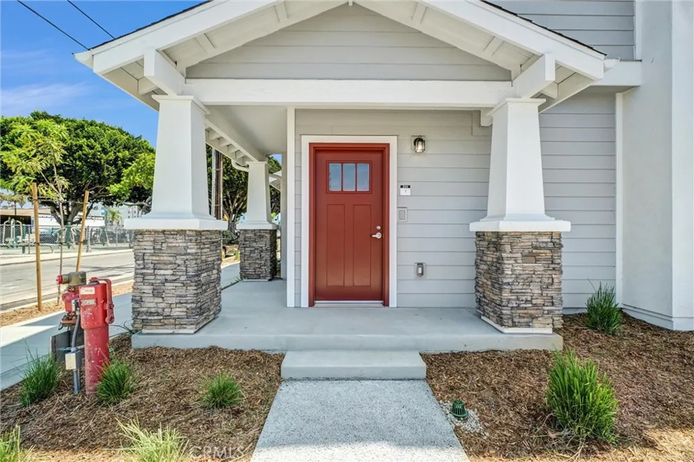 1336 Locust Avenue #4 Long Beach, CA 90813