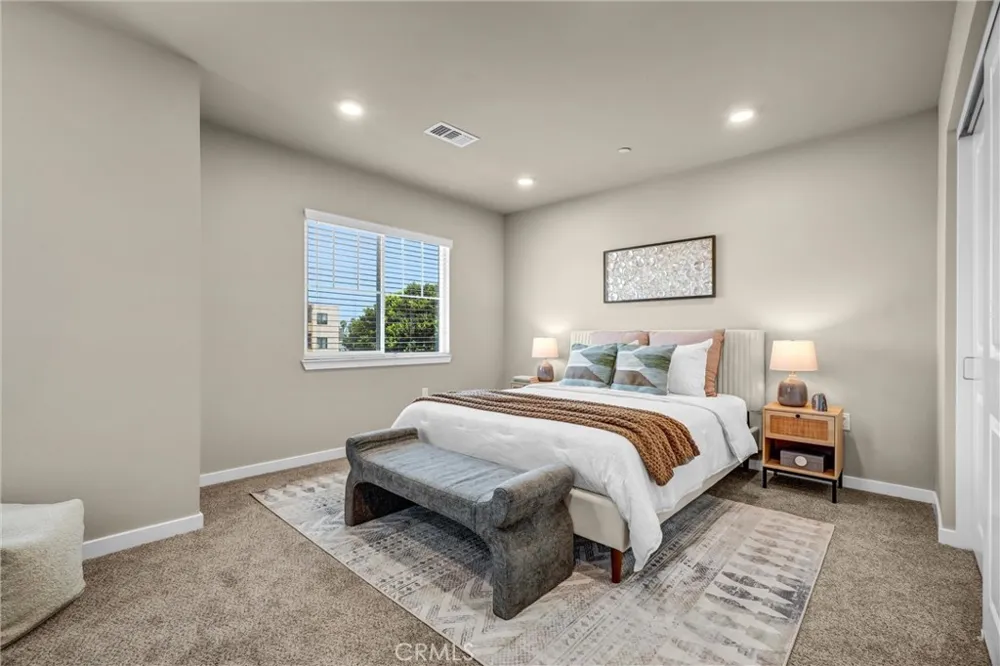 1336 Locust Avenue #4 Long Beach, CA 90813