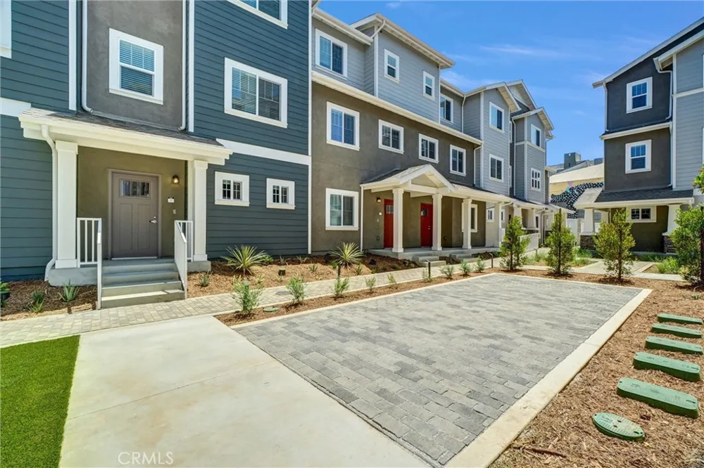 1336 Locust Avenue #4 Long Beach, CA 90813