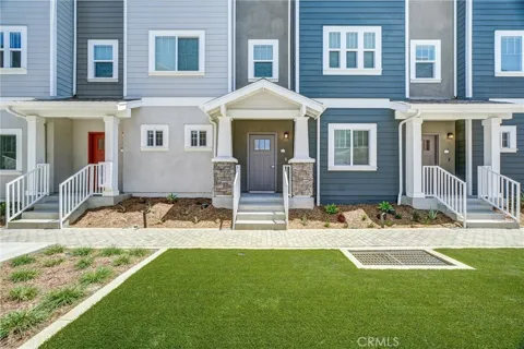 1336 Locust Avenue #4