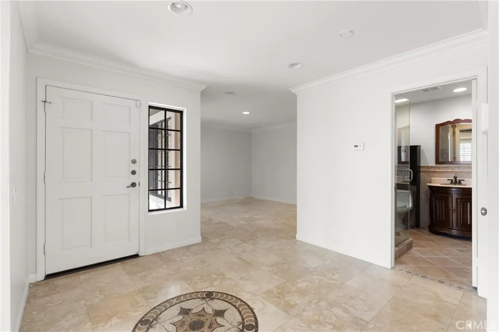 5810 E Mountain Loop Anaheim, CA 92807