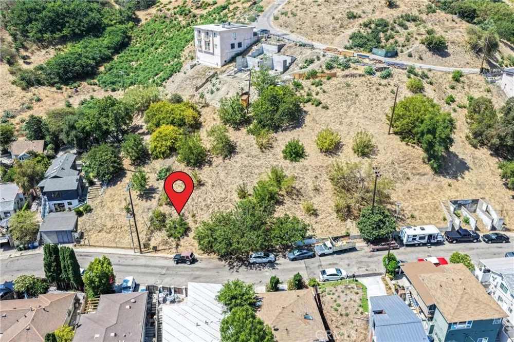 4550 Bedilion Los Angeles, CA 90032