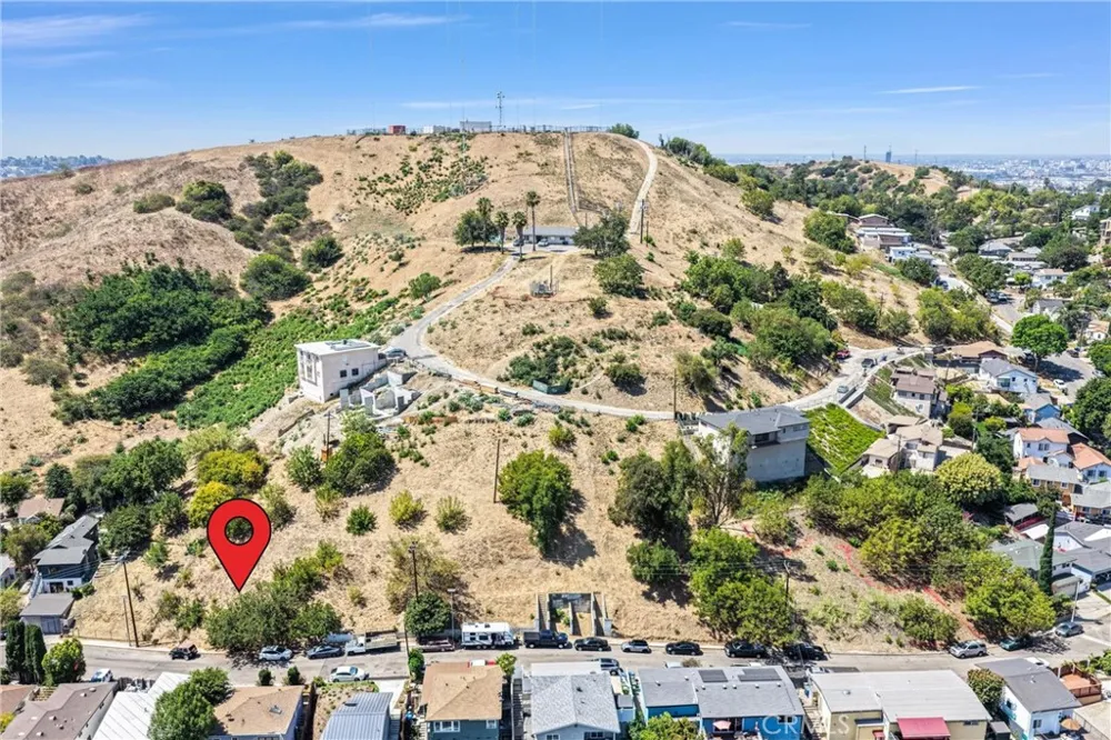 4550 Bedilion Los Angeles, CA 90032