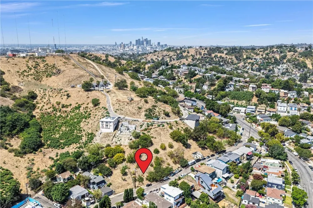 4550 Bedilion Los Angeles, CA 90032