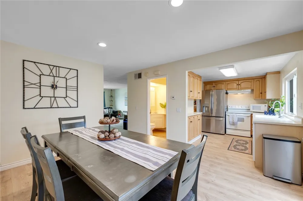 4792 Larwin Avenue Cypress, CA 90630