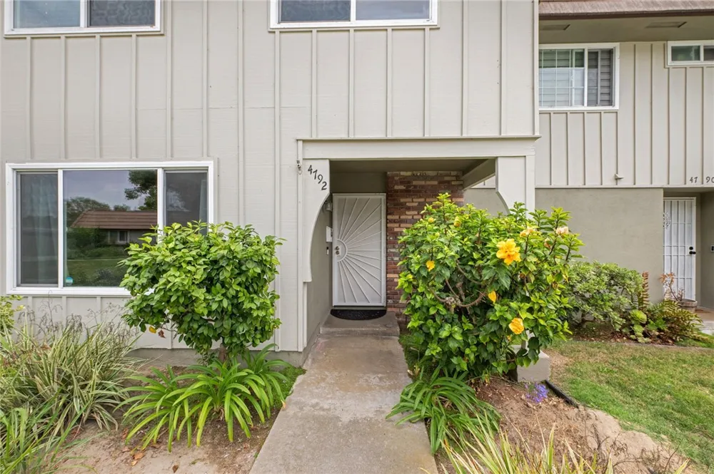 4792 Larwin Avenue Cypress, CA 90630