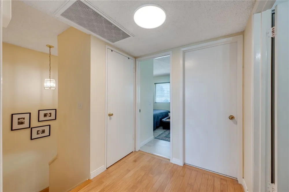 4792 Larwin Avenue Cypress, CA 90630
