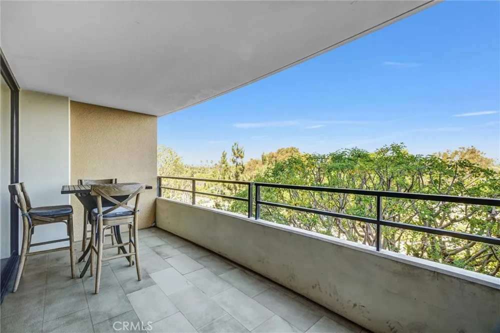 4337 Marina City Dr #141 Marina del Rey, CA 90292