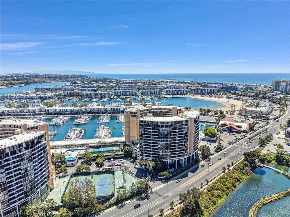 4337 Marina City Dr #141 Marina del Rey, CA 90292