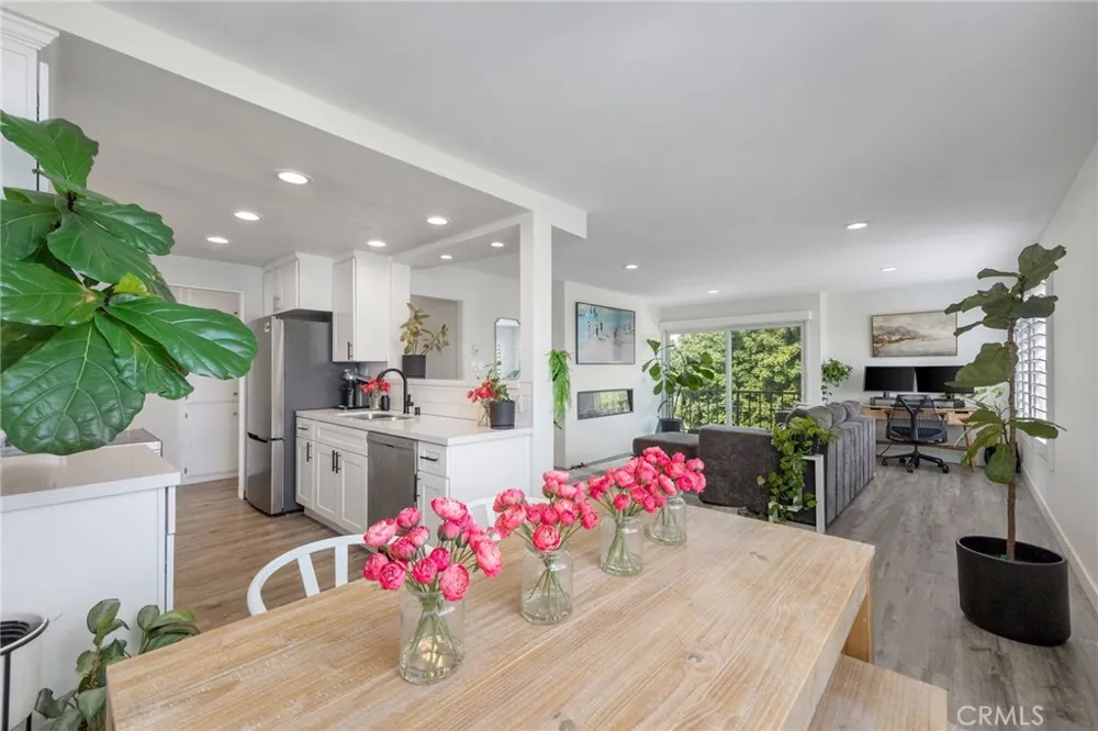 100 Loma Avenue #404 Long Beach, CA 90803