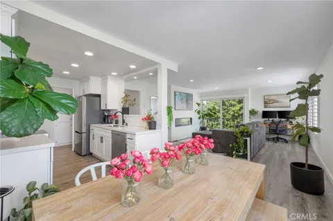 100 Loma Avenue #404
