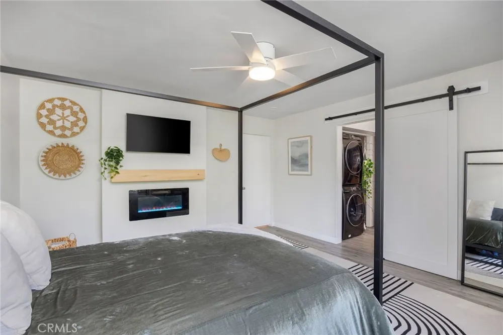 100 Loma Avenue #404 Long Beach, CA 90803