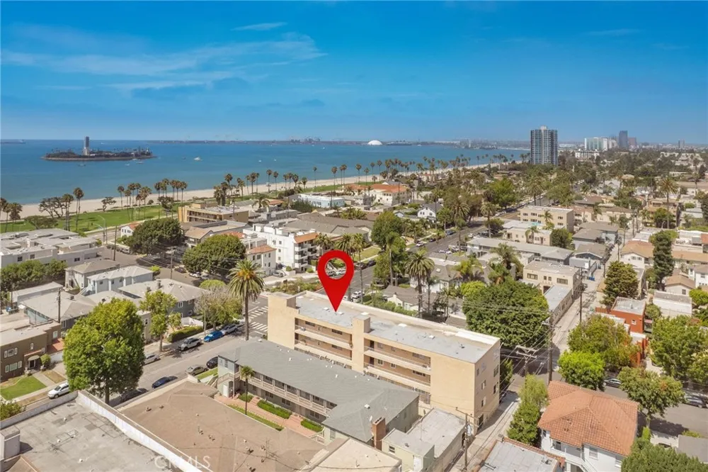 100 Loma Avenue #404 Long Beach, CA 90803